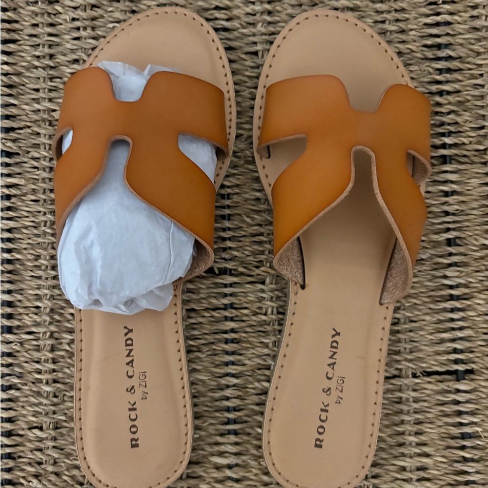 Rock & Candy Women's Brown Slide Sandals